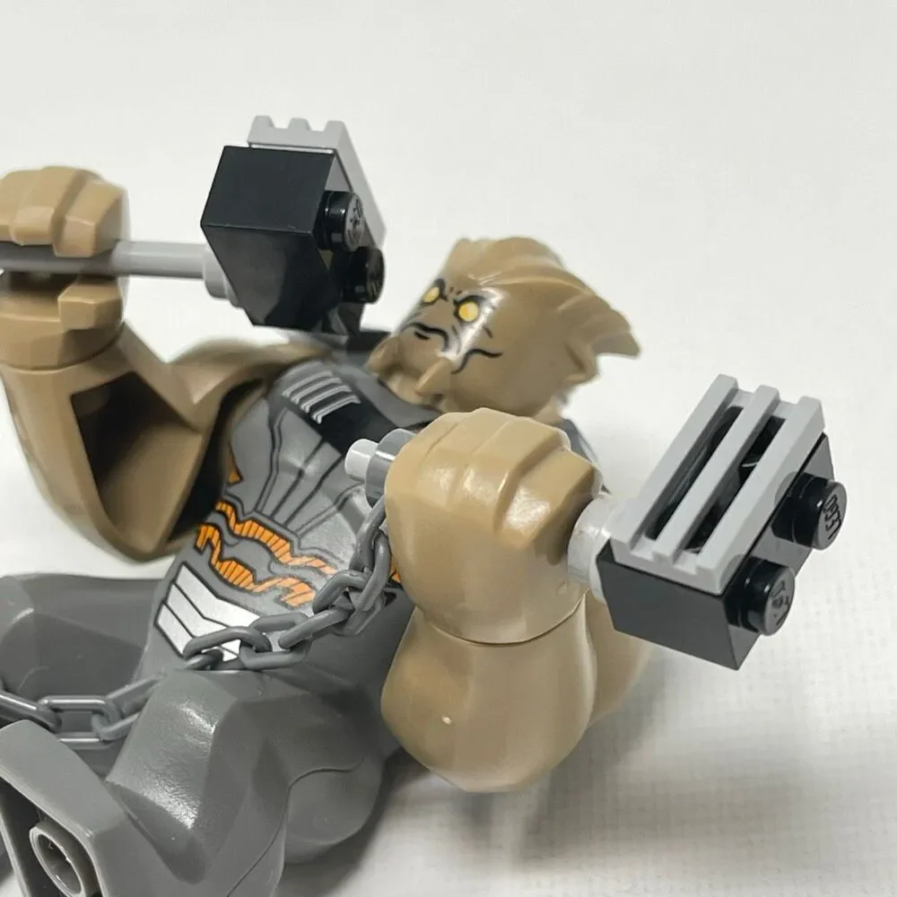 LEGO Cull Obsidian Minifigure Bigfig Sanctum Sanctorum 76108 With Accessory